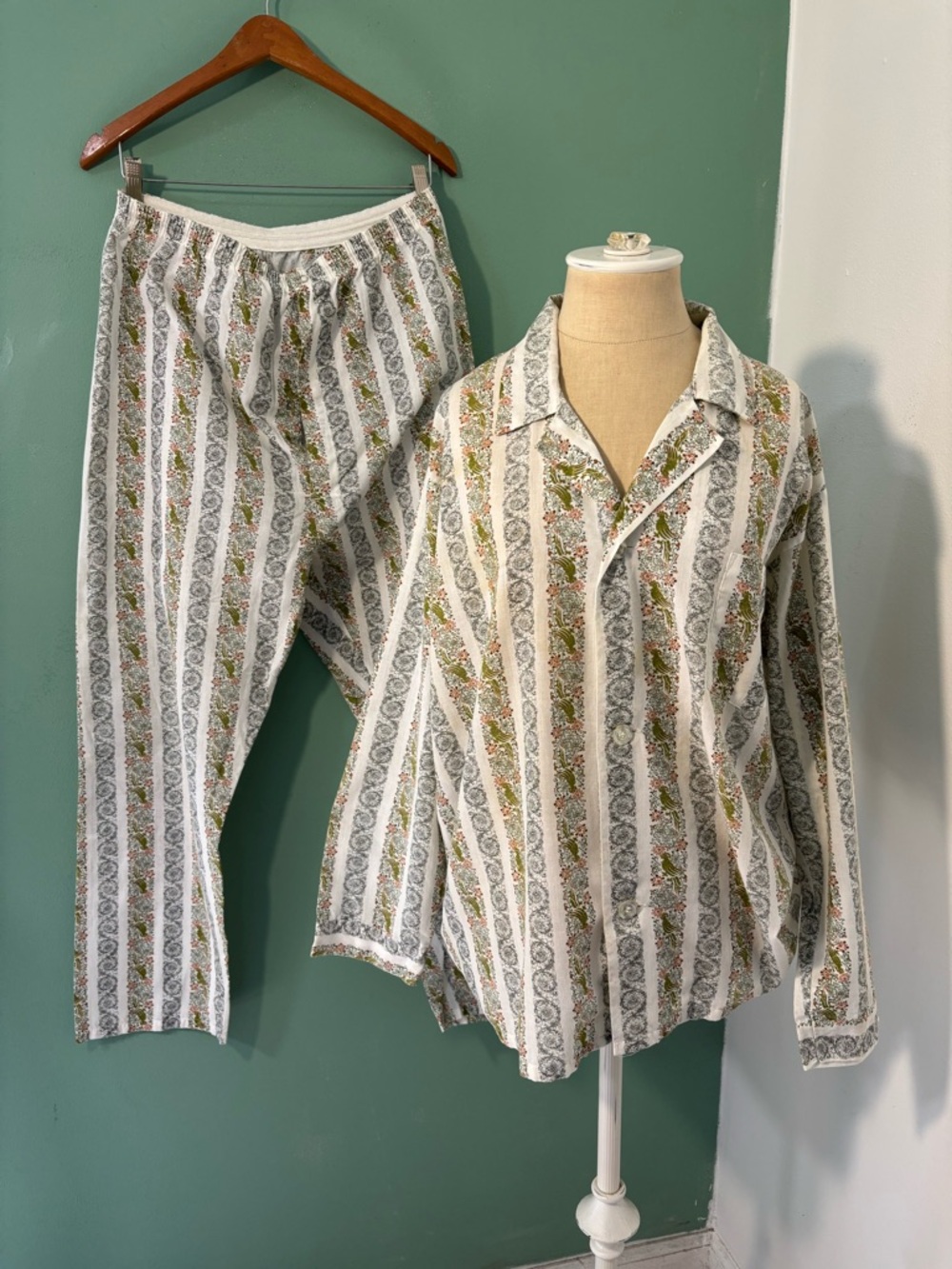Mens  Vintage Rooster Print Pajama Set